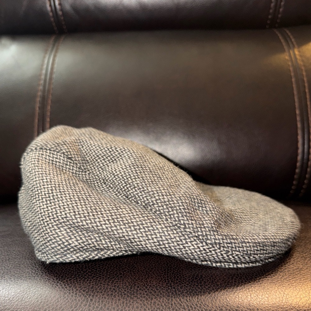Stewart Of Scotland 50% Wool And 50 %polyester Hat Size L/XL Color Gray